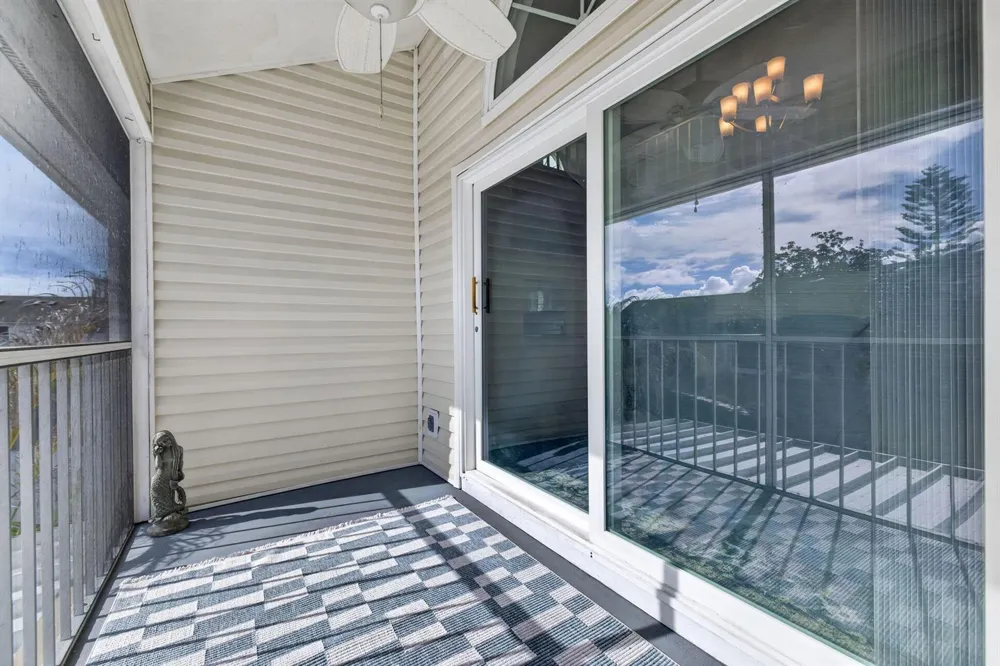 1975 WESTMINSTER CIRCLE #4 Vero Beach, FL 32966