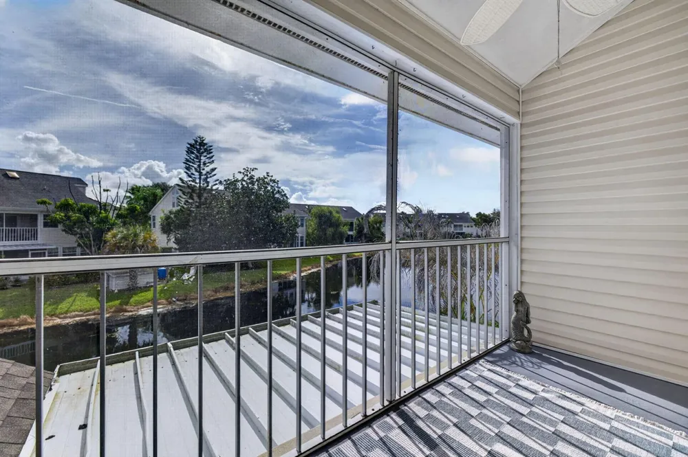 1975 WESTMINSTER CIRCLE #4 Vero Beach, FL 32966