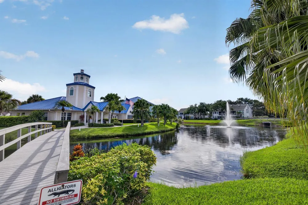 1975 WESTMINSTER CIRCLE #4 Vero Beach, FL 32966