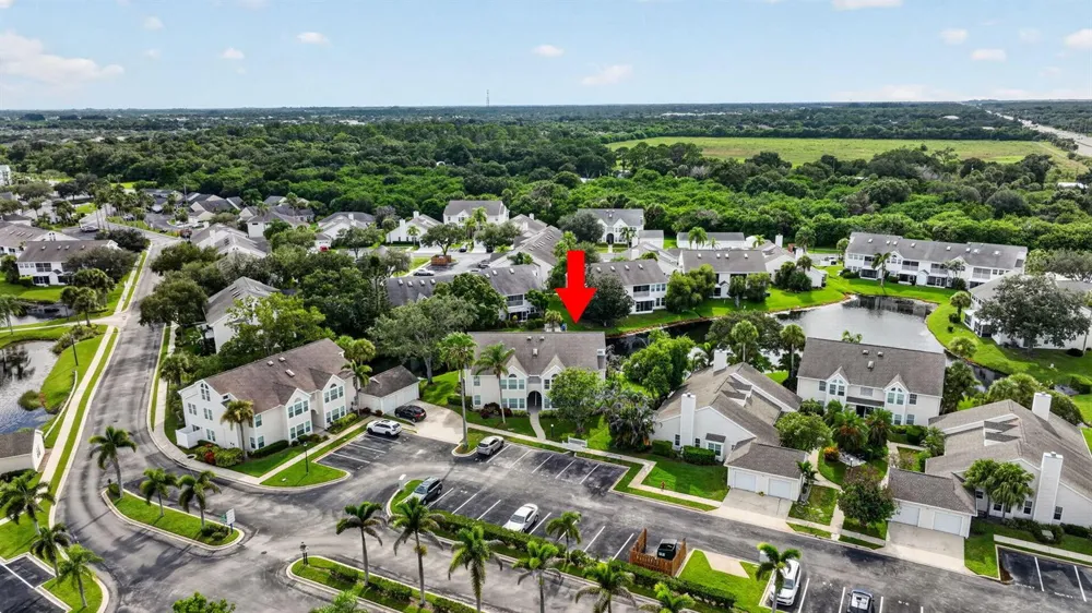1975 WESTMINSTER CIRCLE #4 Vero Beach, FL 32966