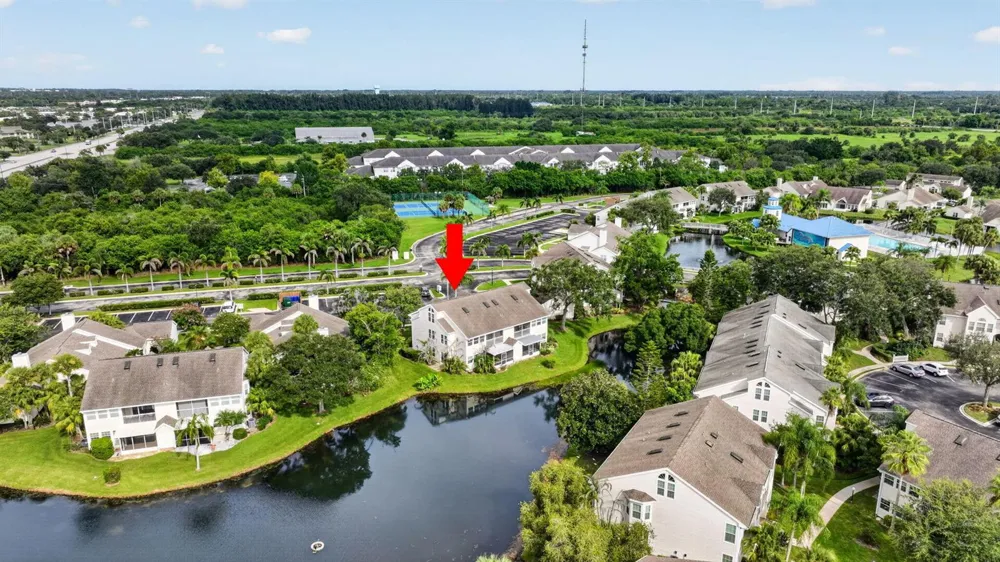 1975 WESTMINSTER CIRCLE #4 Vero Beach, FL 32966
