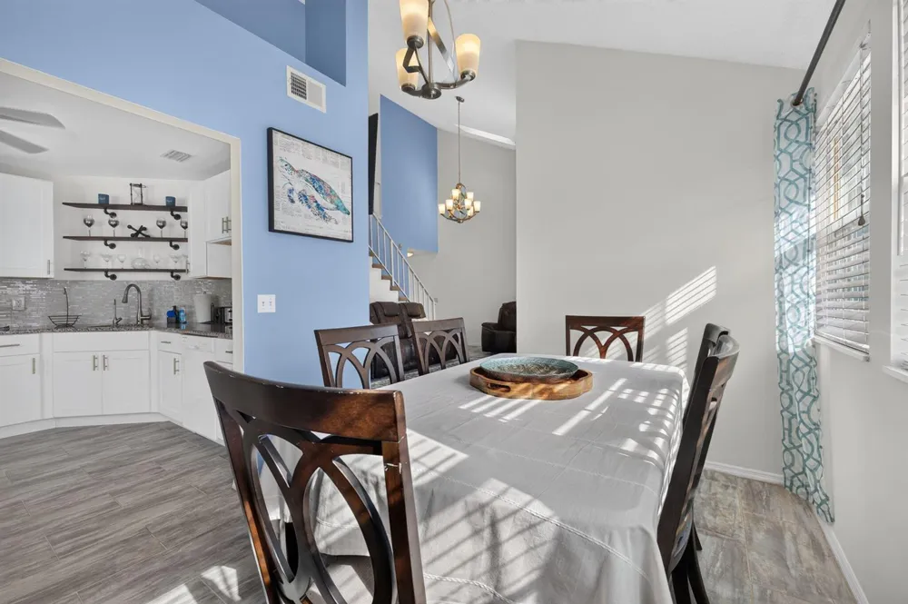 1975 WESTMINSTER CIRCLE #4 Vero Beach, FL 32966
