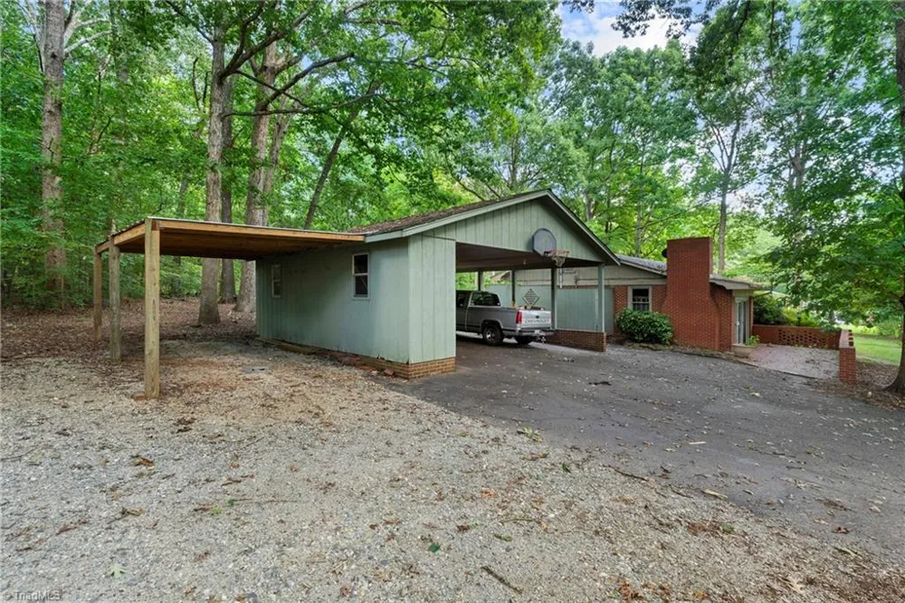 386 Broad Street Denton, NC 27239