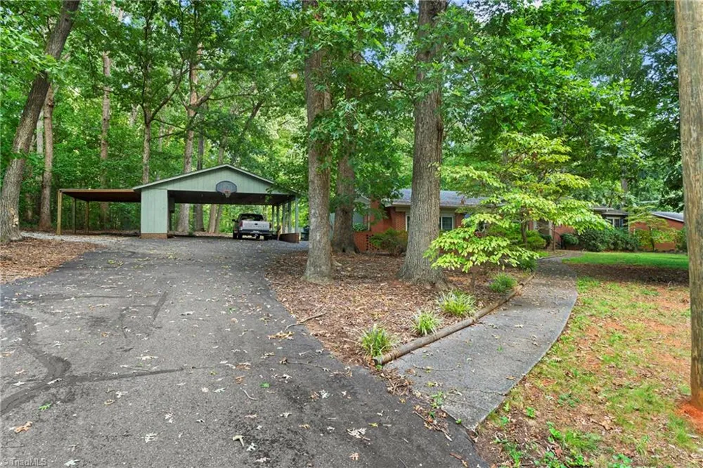 386 Broad Street Denton, NC 27239