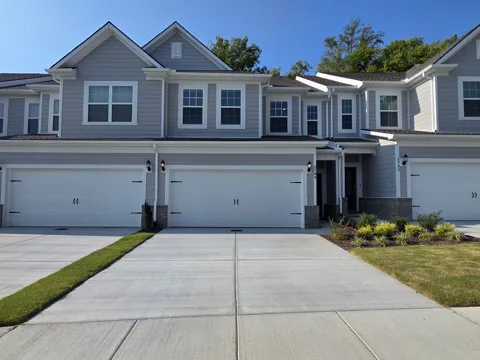 1704 Manuka Ln