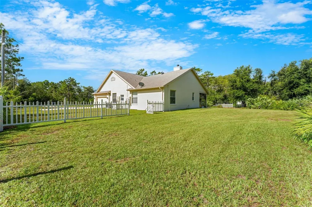 20403 QUINLAN STREET Orlando, FL 32833
