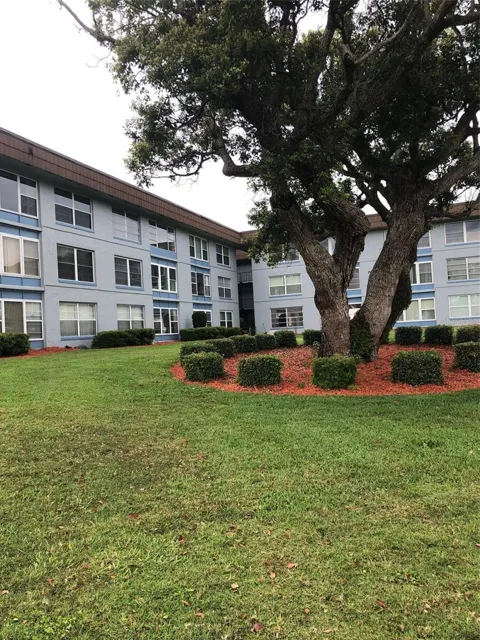 333 LAKE HOWARD DRIVE NW #302B