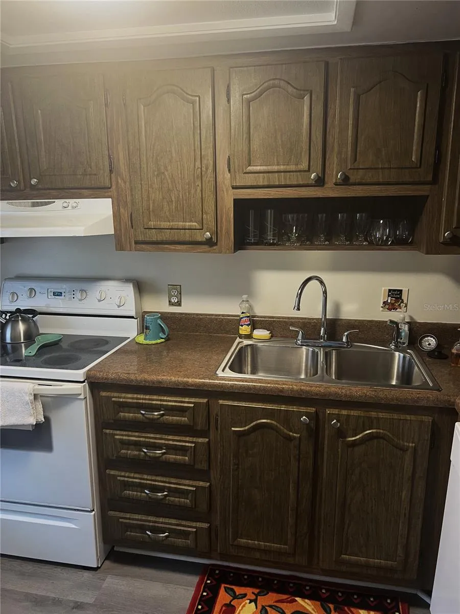 333 LAKE HOWARD DRIVE NW #302B Winter Haven, FL 33880