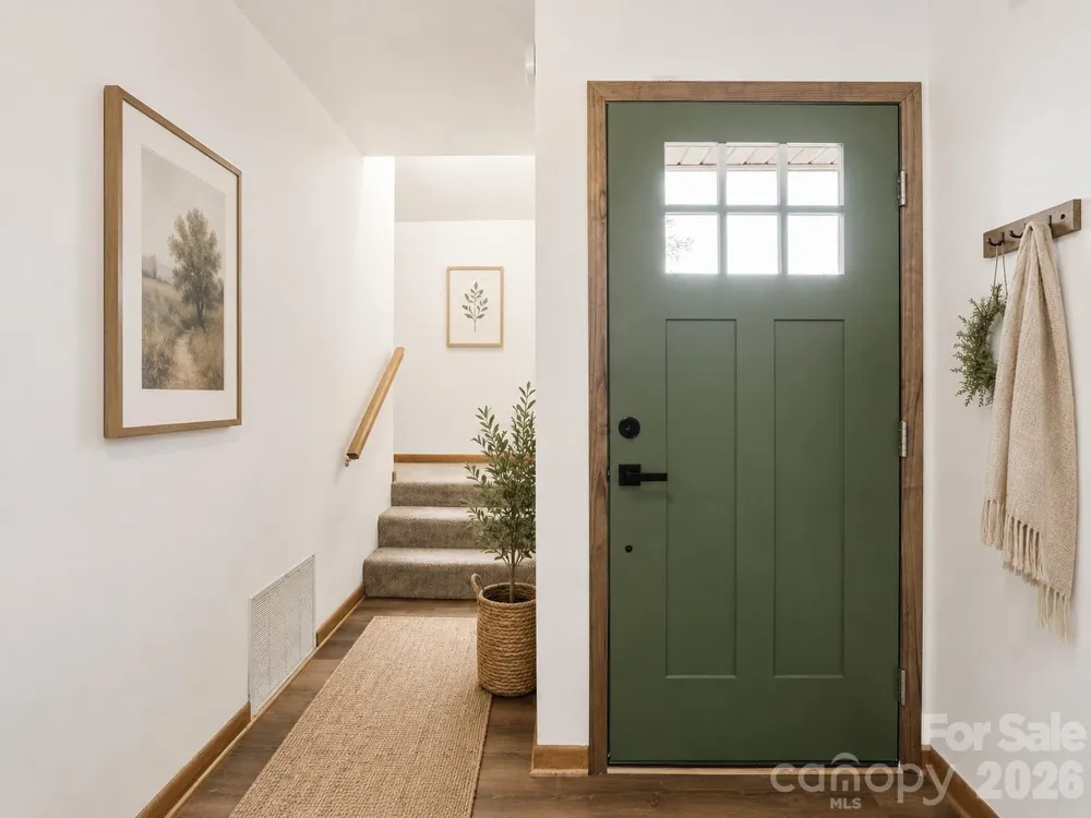 207 Wood Dale Drive Hendersonville, NC 28791