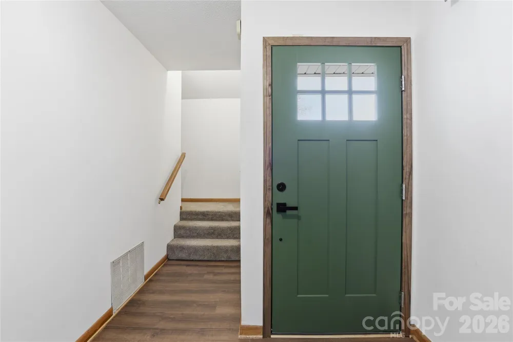 207 Wood Dale Drive Hendersonville, NC 28791