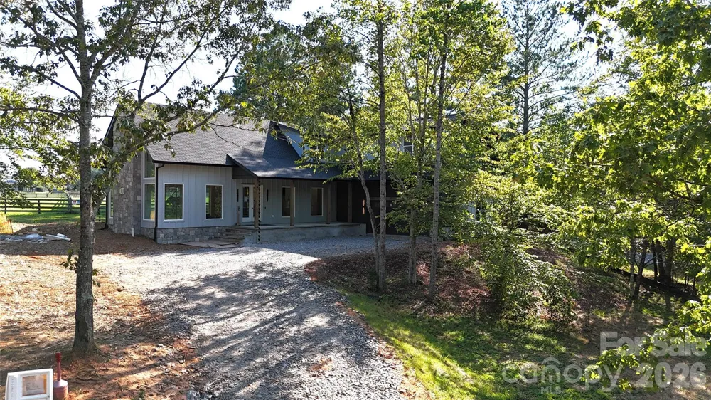 2303 Paddock Circle Morganton, NC 28655