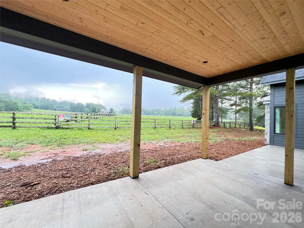 2303 Paddock Circle Morganton, NC 28655
