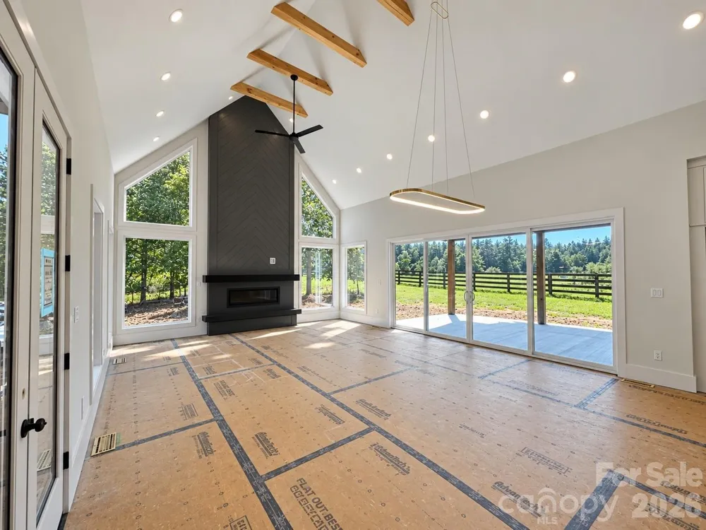 2303 Paddock Circle Morganton, NC 28655