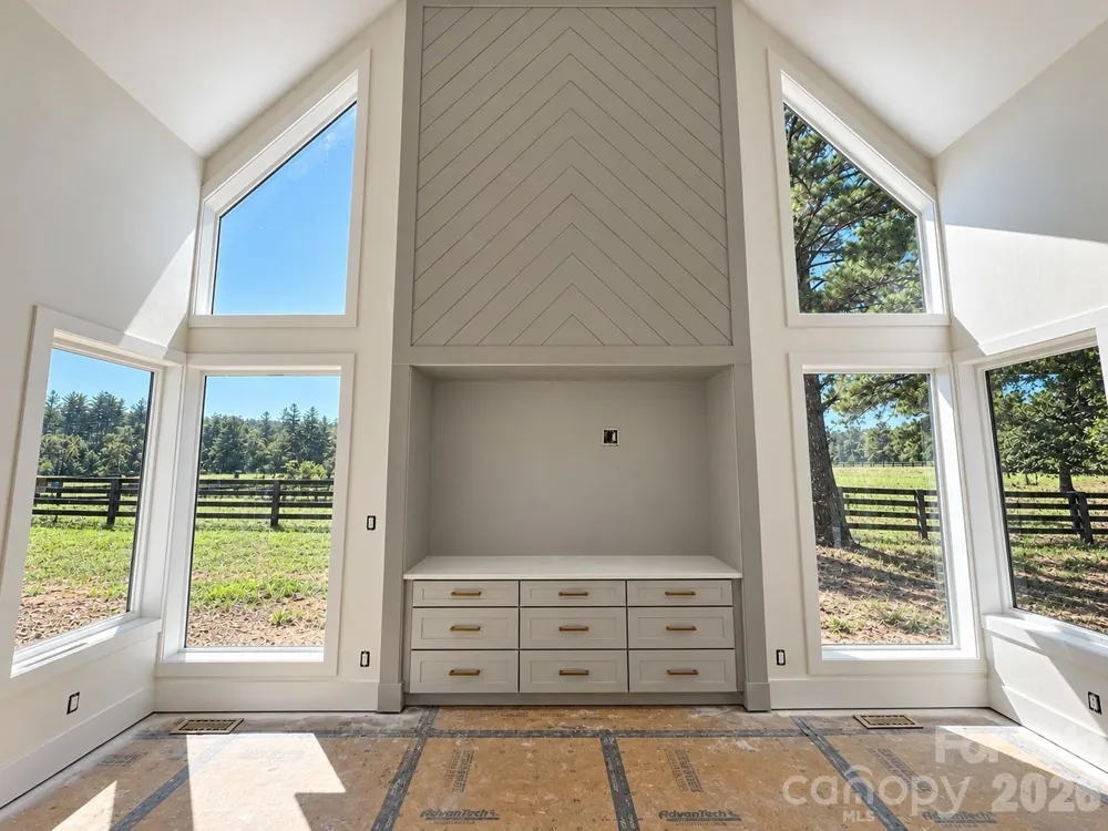 2303 Paddock Circle Morganton, NC 28655