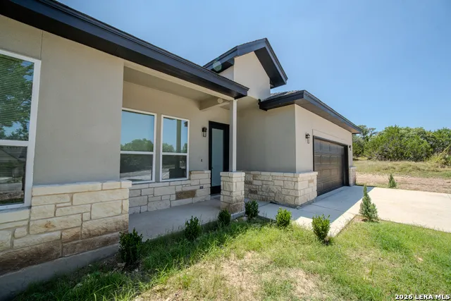 109 W Eli Chandler Blanco, TX 78606