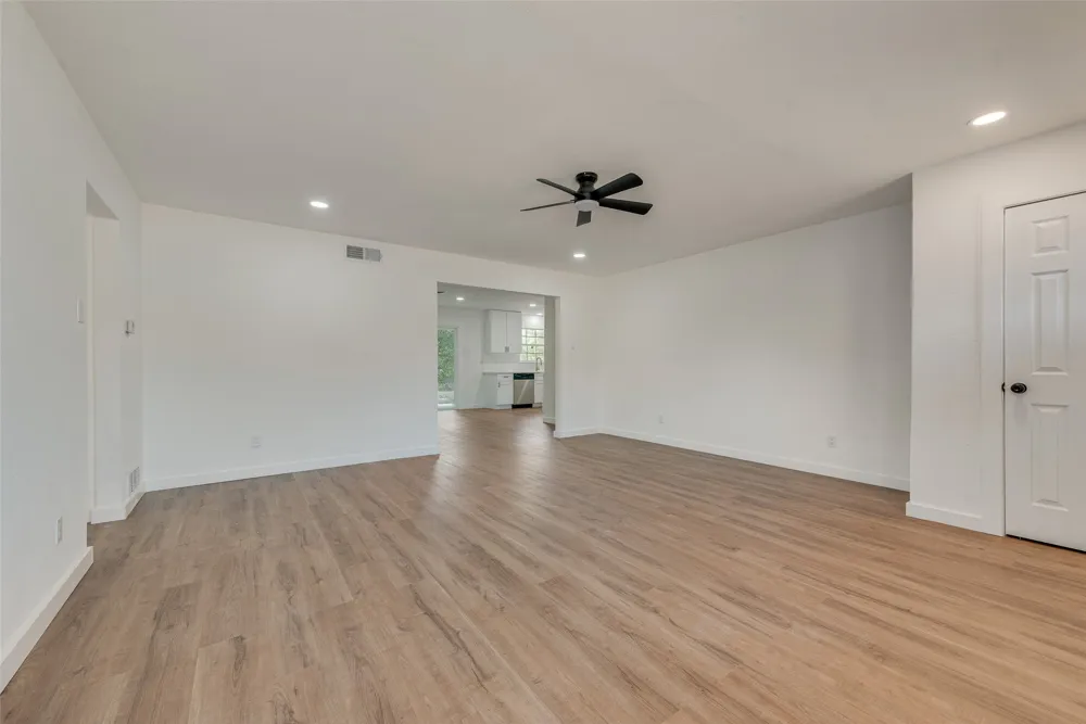 934 Fairwood Drive Dallas, TX 75232