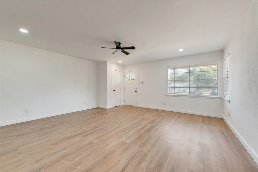 934 Fairwood Drive Dallas, TX 75232