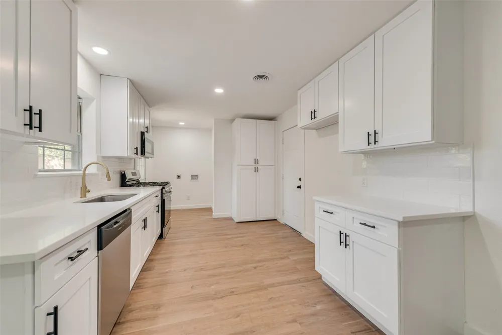 934 Fairwood Drive Dallas, TX 75232