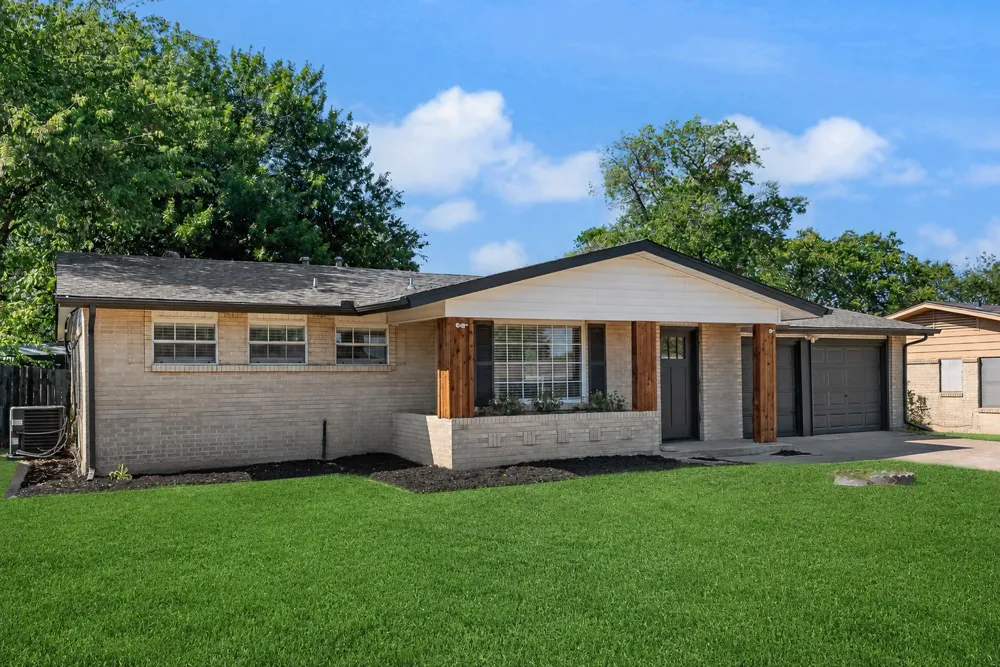 934 Fairwood Drive Dallas, TX 75232