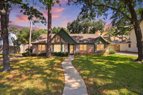 8126 Middlebury Lane