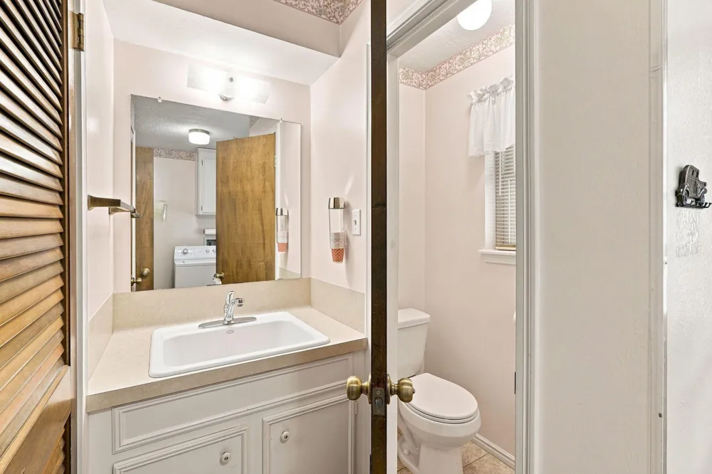 8126 Middlebury Lane Houston, TX 77070