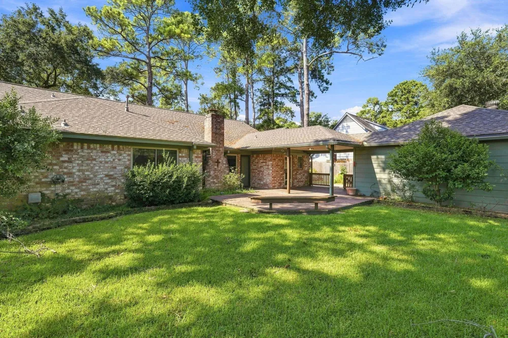 8126 Middlebury Lane Houston, TX 77070