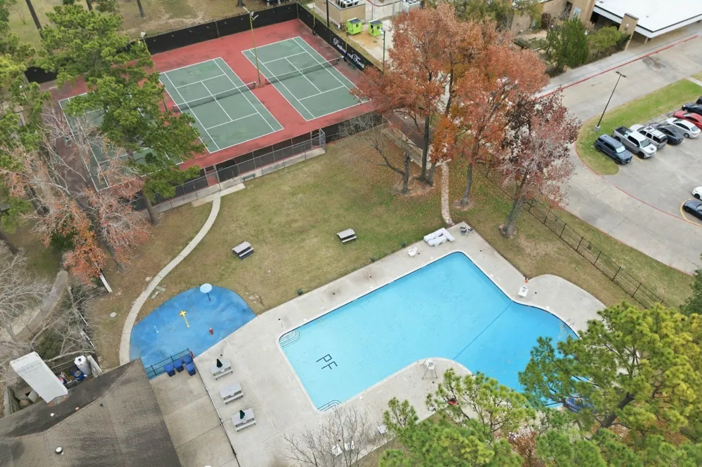 8126 Middlebury Lane Houston, TX 77070
