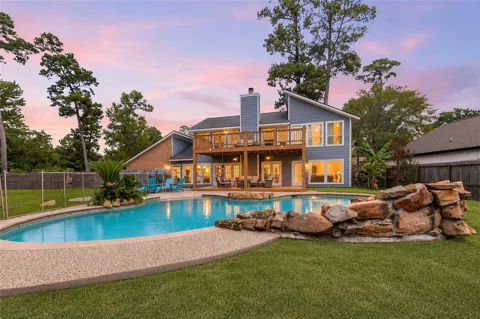 3039 Lake Island Drive