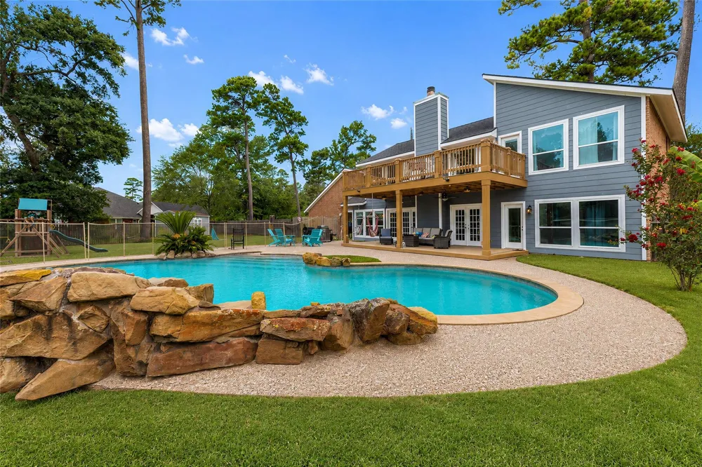 3039 Lake Island Drive Montgomery, TX 77356