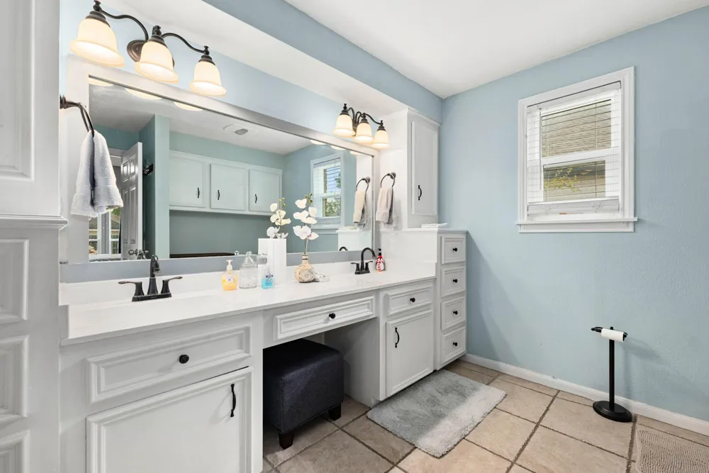 3039 Lake Island Drive Montgomery, TX 77356