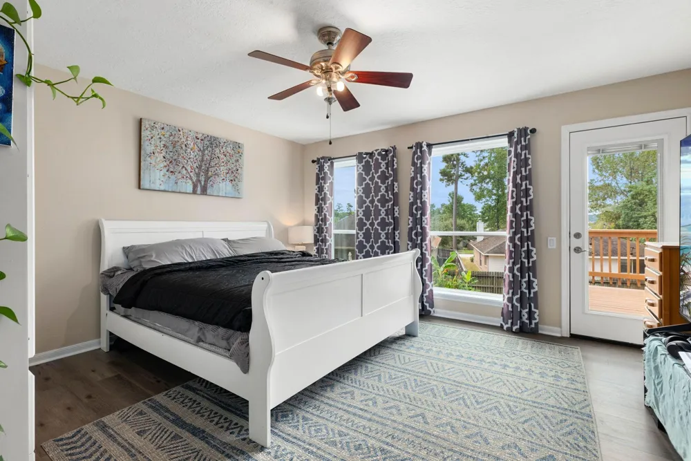 3039 Lake Island Drive Montgomery, TX 77356