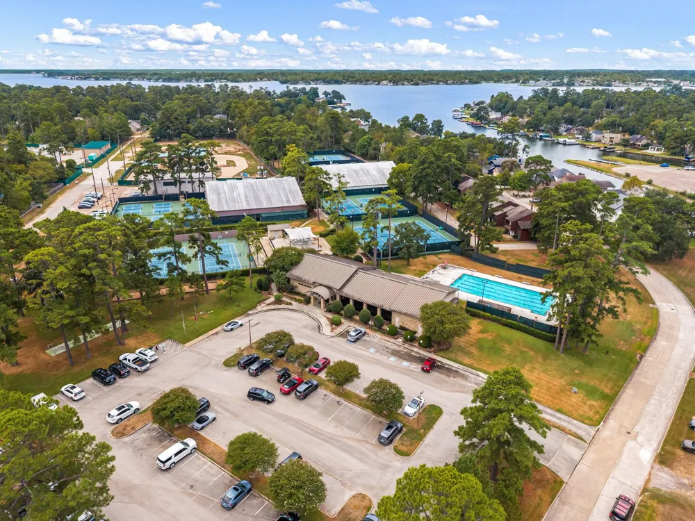 3039 Lake Island Drive Montgomery, TX 77356
