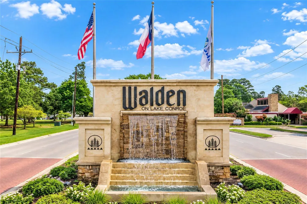 3039 Lake Island Drive Montgomery, TX 77356