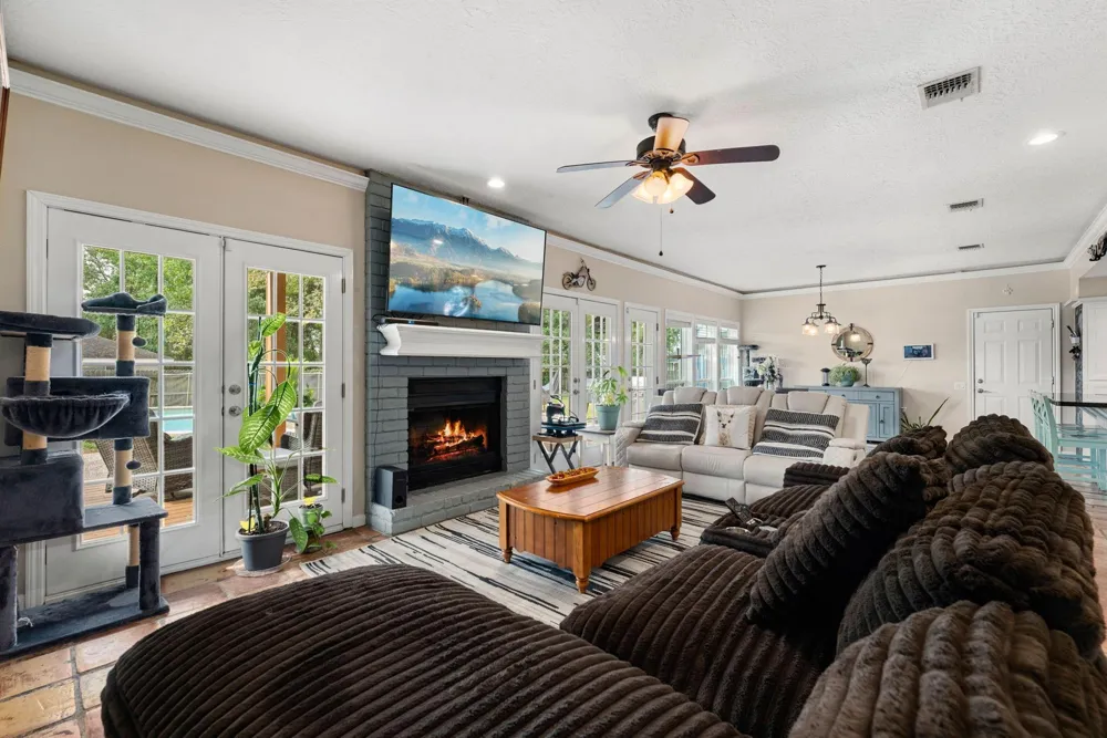 3039 Lake Island Drive Montgomery, TX 77356