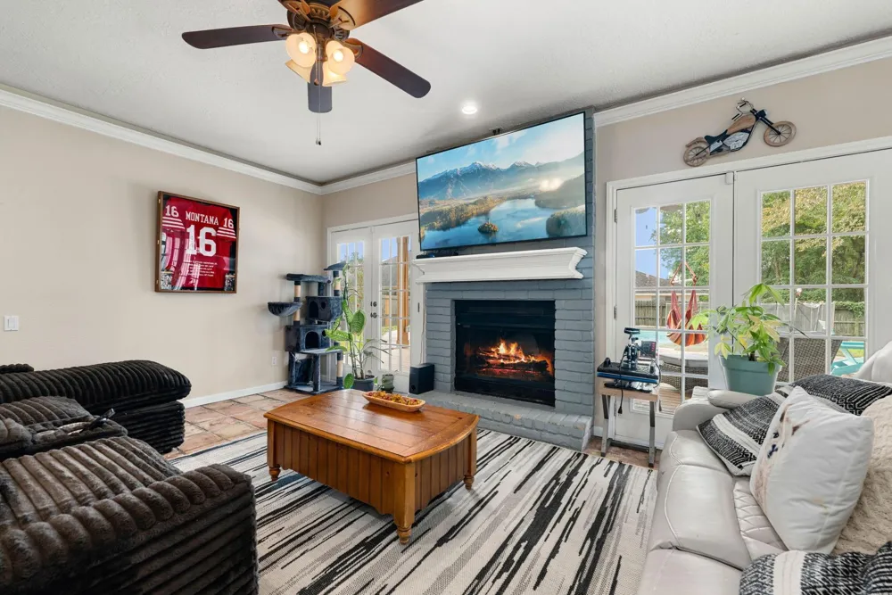 3039 Lake Island Drive Montgomery, TX 77356