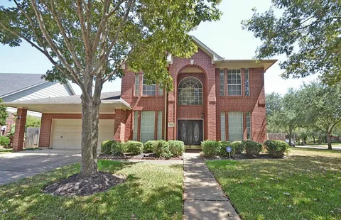 523 Crestridge Drive