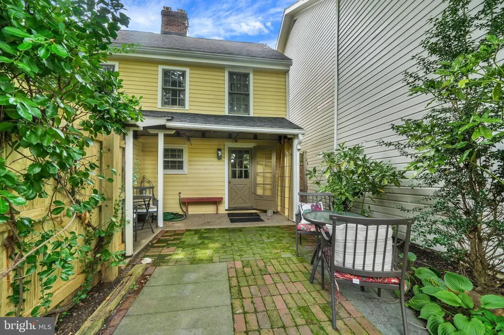9 BUFFINGTON STREET Kennett Square, PA 19348