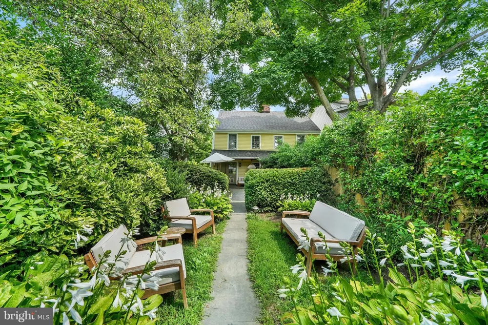 9 BUFFINGTON STREET Kennett Square, PA 19348