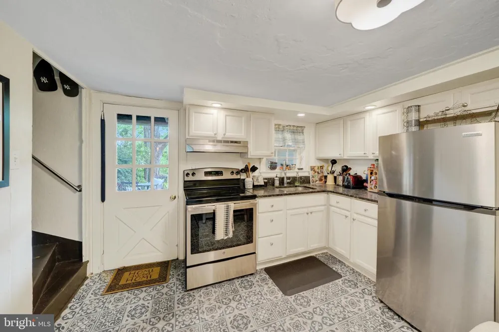 9 BUFFINGTON STREET Kennett Square, PA 19348