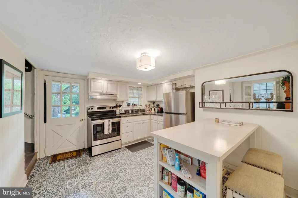 9 BUFFINGTON STREET Kennett Square, PA 19348