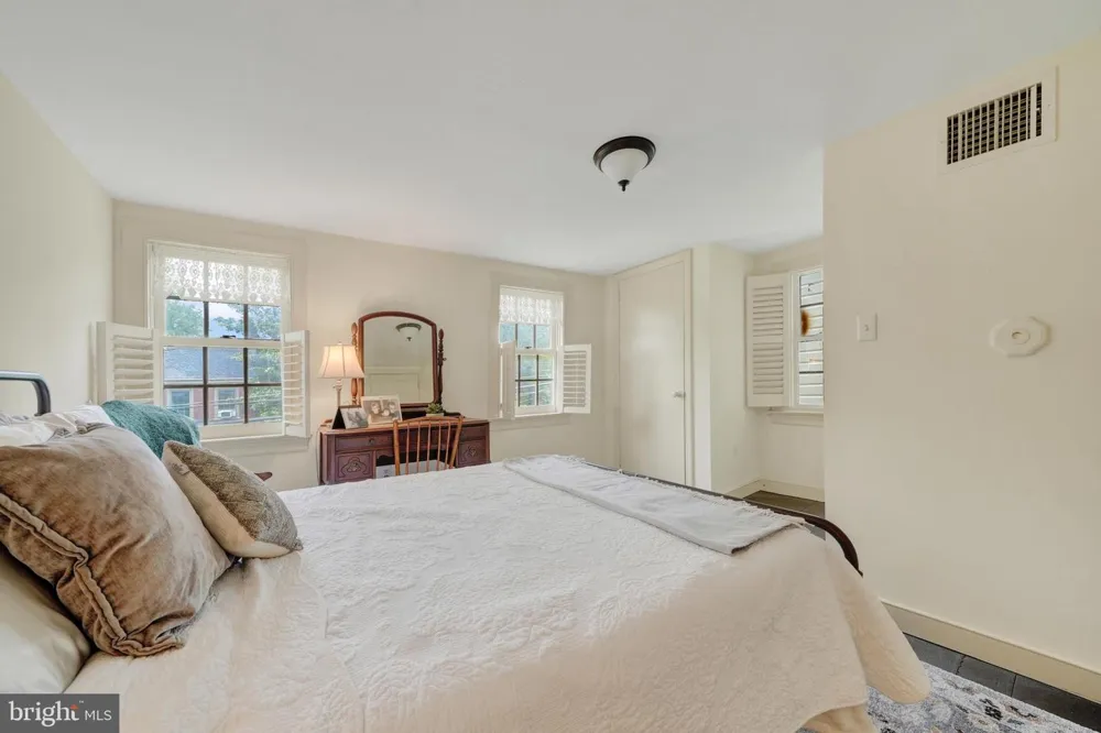 9 BUFFINGTON STREET Kennett Square, PA 19348