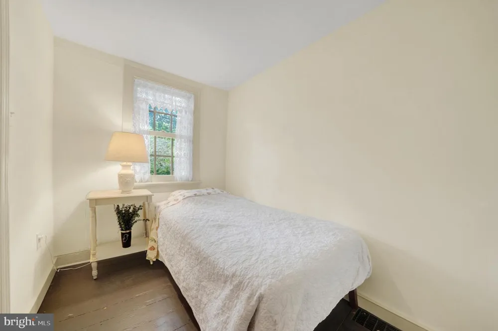 9 BUFFINGTON STREET Kennett Square, PA 19348