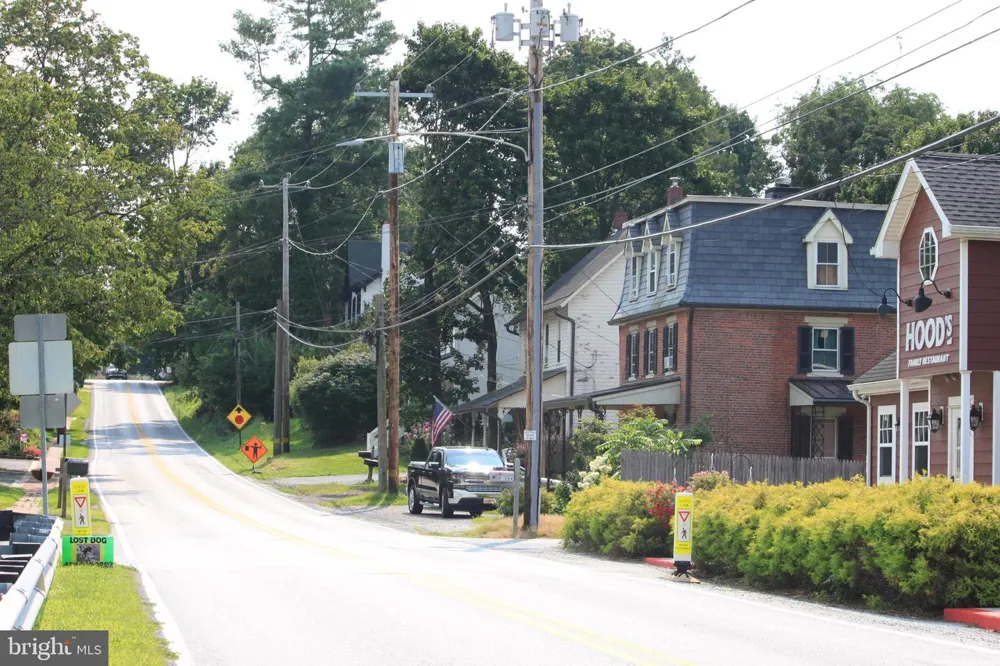 9 BUFFINGTON STREET Kennett Square, PA 19348