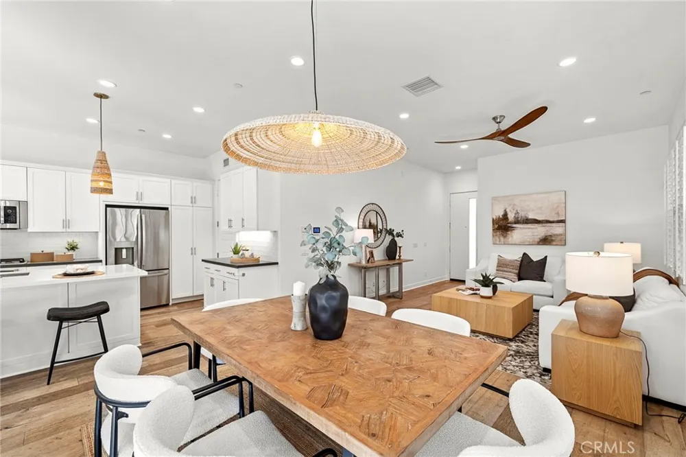 2111 Breakaway Costa Mesa, CA 92627