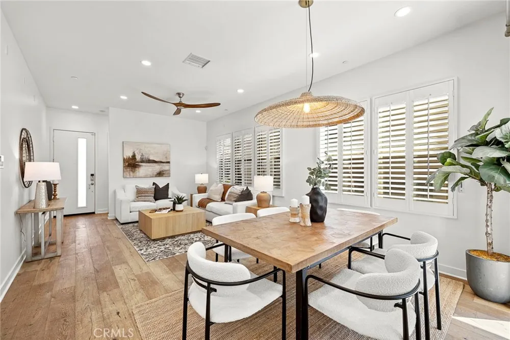 2111 Breakaway Costa Mesa, CA 92627