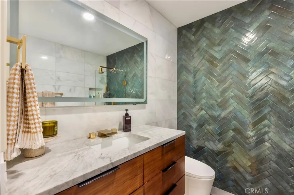 1735 Fuller Avenue #445 Los Angeles, CA 90046