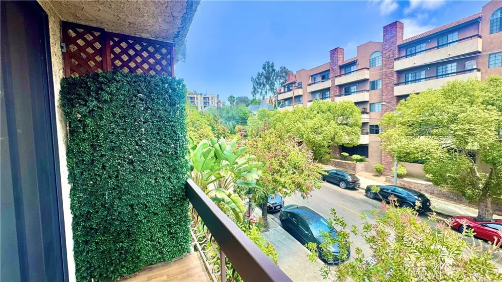 1735 Fuller Avenue #445 Los Angeles, CA 90046