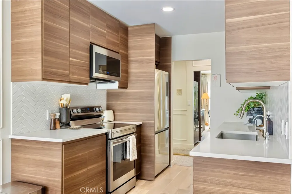 1735 Fuller Avenue #445 Los Angeles, CA 90046