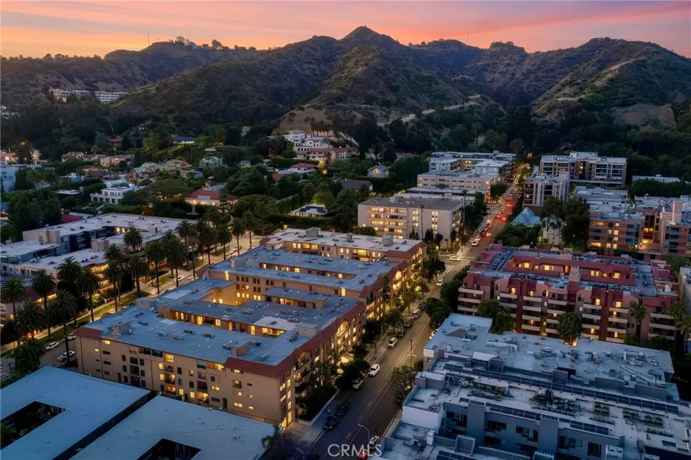 1735 Fuller Avenue #445 Los Angeles, CA 90046