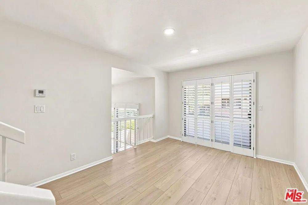 21801 Burbank Boulevard #83 Los Angeles, CA 91367